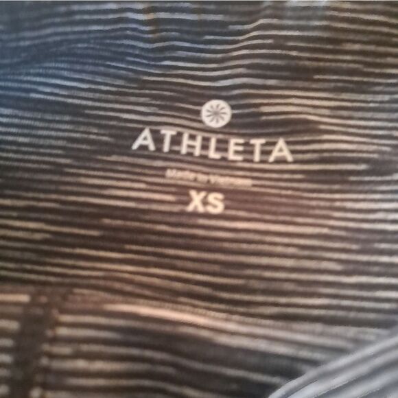 Athleta Mind Over Mat Capri Leggings size Extra Small Black and Grey - Picture 2 of 5